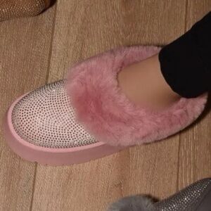 Wild Diva Women's Pink Rhinestone Embellished Fur platform booties